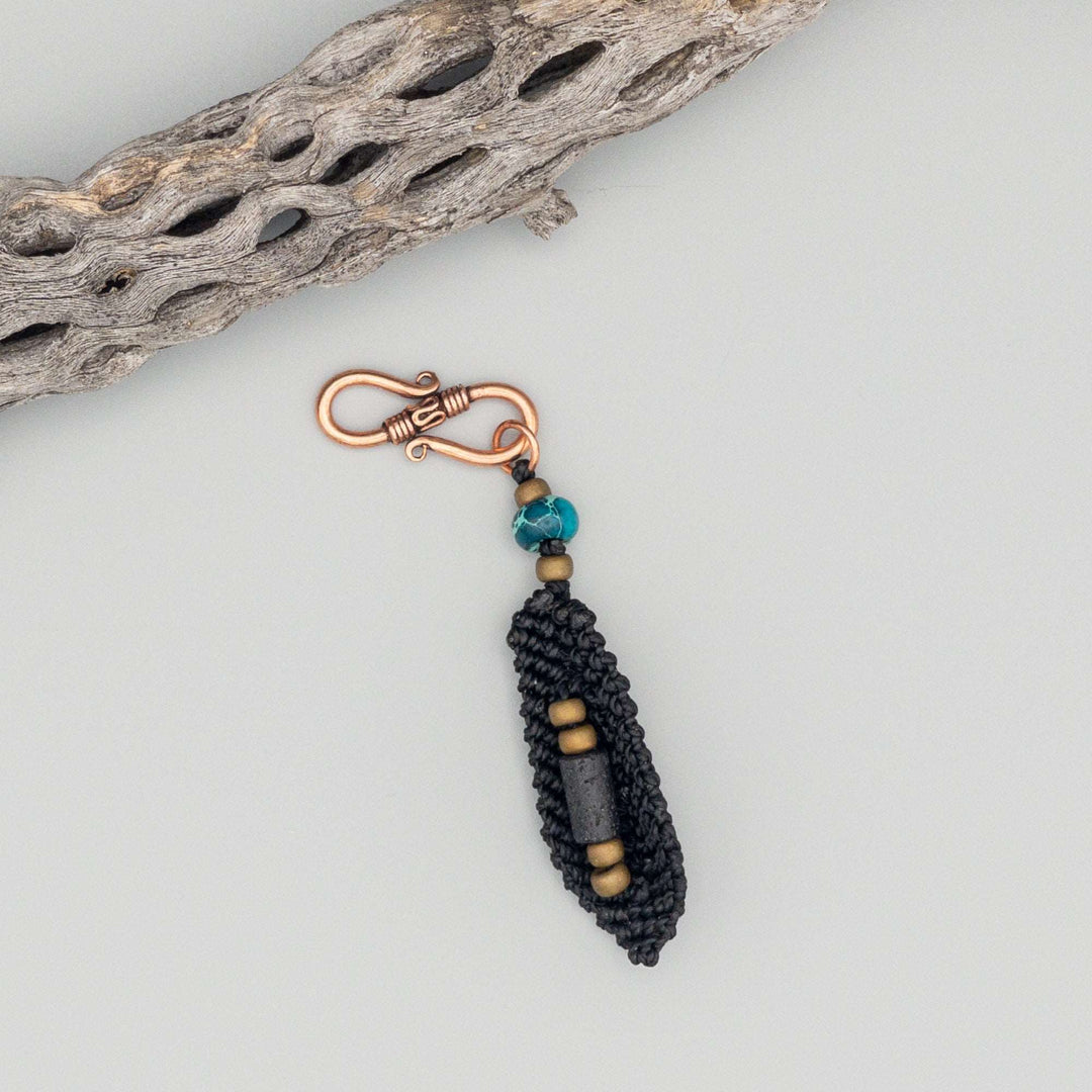 Macrame Feather Diffuser Clip black backside