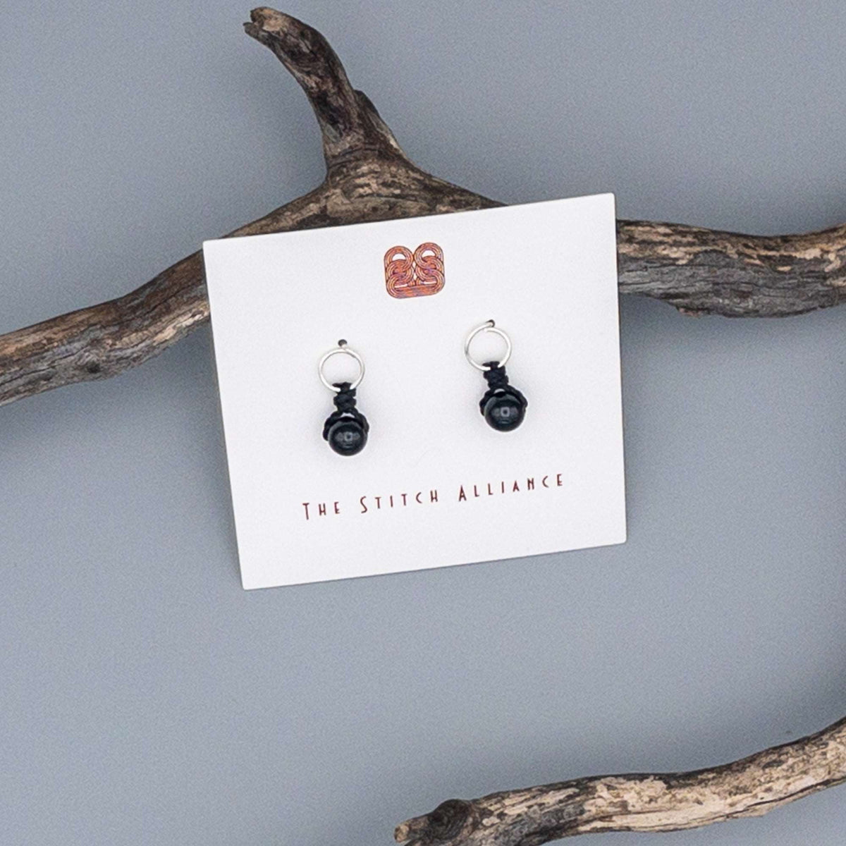 Circle Post - Sterling Silver / Black Spinel