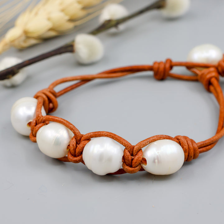 Floating Pearls Bracelet - White