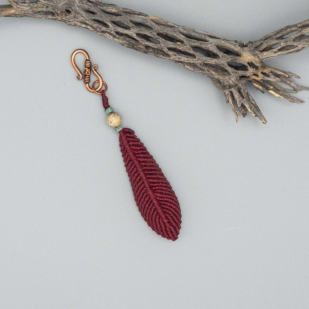 Macrame Feather Diffuser Clip deep red, large size