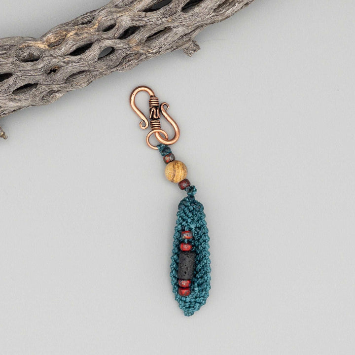 Macrame Feather Diffuser Clip teal, backside