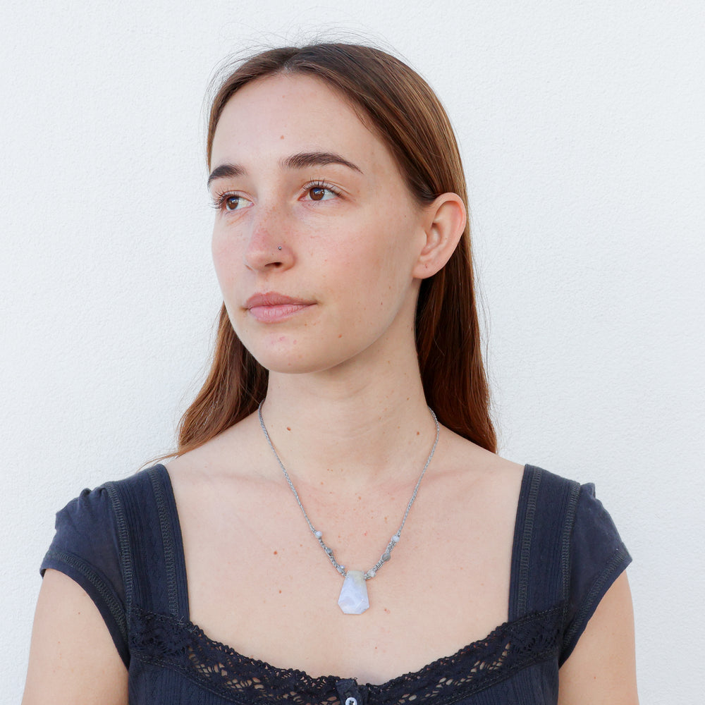 blue lace agate macrame necklace